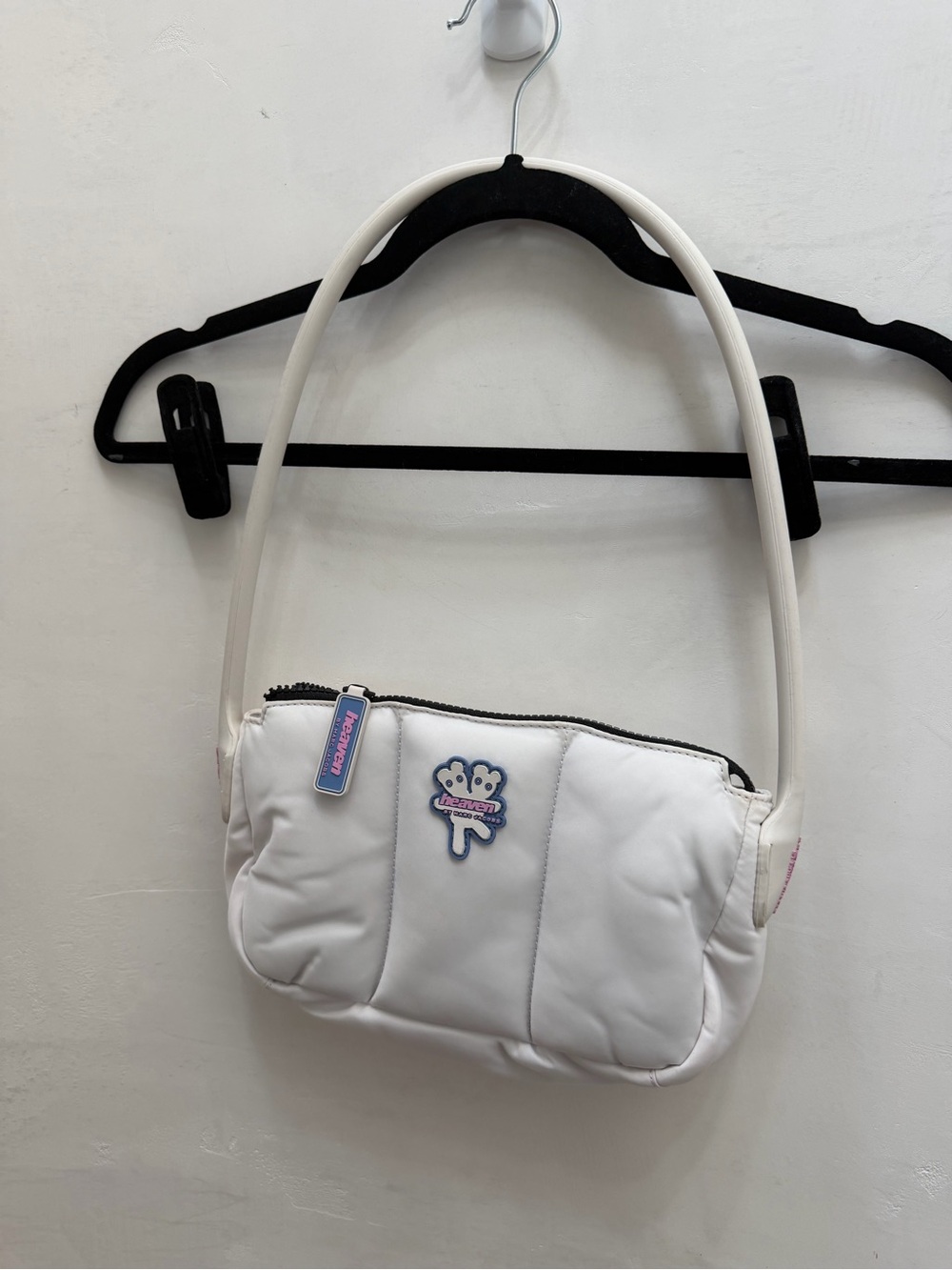 Heaven by Marc Jacob’s White Women’s Shoulder Bag with Pink Accent